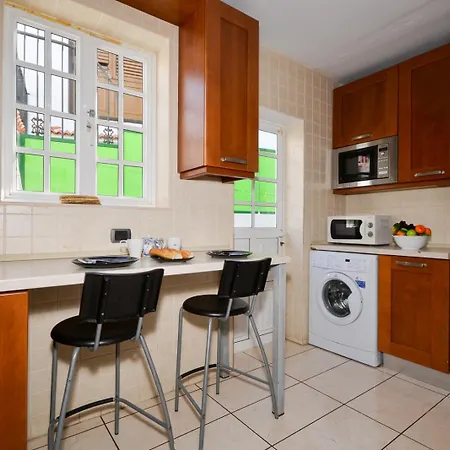 Lovely 6 Bedroom Communal Heated Pool Villa *