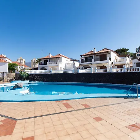 Tricia Lovely 6 Bedroom Communal Heated Pool Villa *