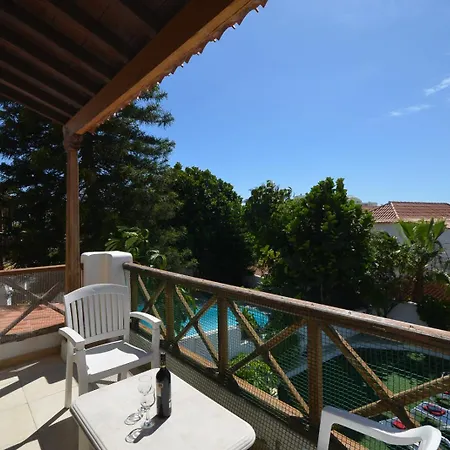 Vila Lovely 6 Bedroom Communal Heated Pool *