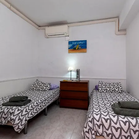 Villa Tricia Lovely 6 Bedroom Communal Heated Pool Playa de las Americas (Tenerife)