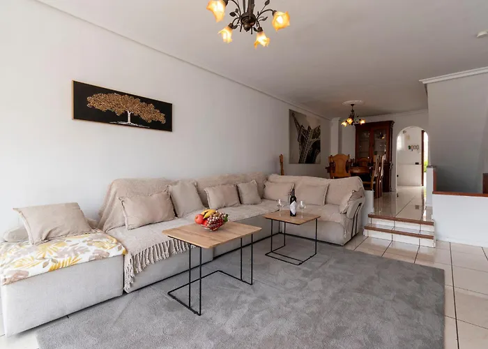 Lovely 6 Bedroom Communal Heated Pool Villa